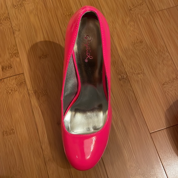 Platform heels - Picture 3 of 4